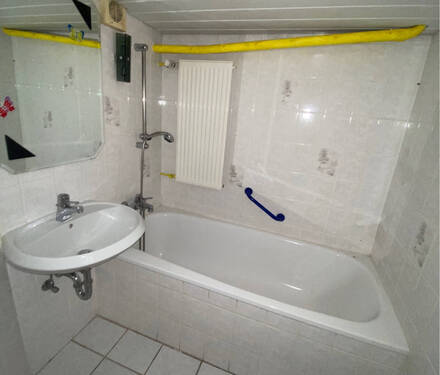 kleines Wannenbad (KG) - 