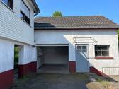 Garage mit Geräteschuppen - 