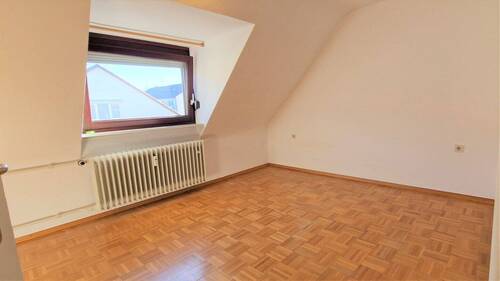 Zimmer 1 - 2 Zimmer Etagenwohnung zur Miete in Mannheim