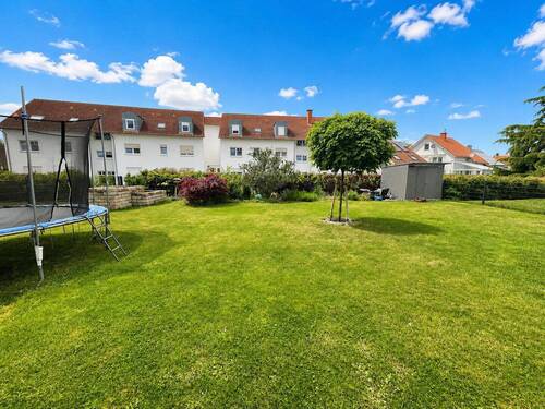 Bild 1 - Moderne gehbehindertengerechte 122 m² Erdgeschosswohnung mit 250m² Garten in Ludwigshafen-Melm