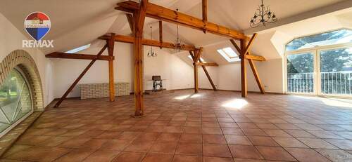 Wohnsaal - Dreiseitenhof in Neuenhagen für Menschen, die Pferde und Freiheit lieben - 2.420 m² Grundstück + weitere 800 m² KoppelWeidefläche