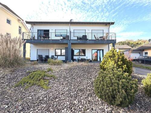 IMG_1941.JPG - Frei ab 01.07.2026 3 Zimmerwohnung im 1. Obergeschoss (Dachgeschoss) Balkon Einbauküche Erdwärmepumpe - Fußbodenheizung