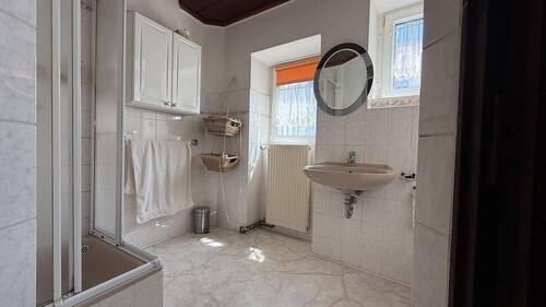 Obergeschoss Ferienwohnung Duschbad - 