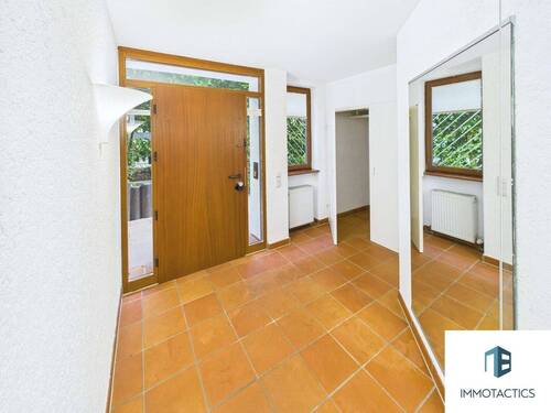 Eingangsbereich/Windfang UG - 