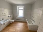 Tageslichtbad mit Wanne - Plagwitz* neu renovierte 2 Zimmer-Wohnung* Tageslichtbad* sep. Küche