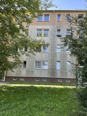 Außenansicht - 3 Zimmer Etagenwohnung zur Miete in Bitterfeld-Wolfen