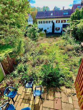 Balkonblick auf Terasse+Garten - 