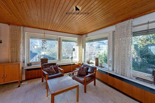 OG Wohnen - Einfamilienhaus mit 182,40 m&sup2; in Bad Urach zum Kaufen