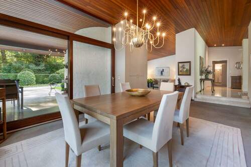 Esszimmer - 7 Zimmer Bungalow in Neu-Isenburg