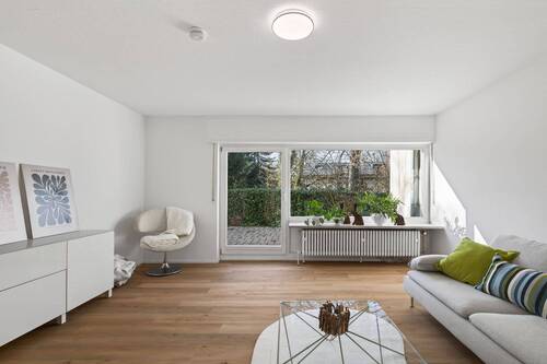 Wohnzimmer Untergeschoss - 1 Zimmer Einfamilienhaus zum Kaufen in Karlsruhe