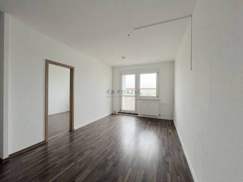 Wohnzimmer - 3 Zimmer Etagenwohnung zur Miete in Chemnitz