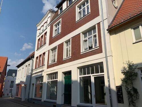 Hausansicht - Große Gewerbeeinheit in der Innenstadt -G132-