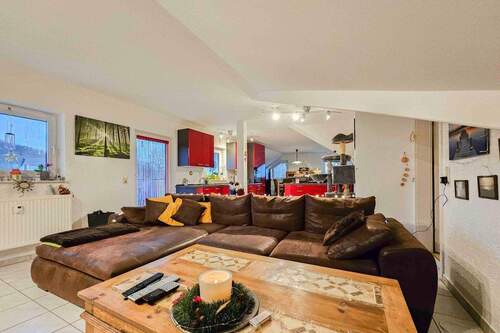 Gesamtansicht von Wohnzimmer - 3 Zimmer Einfamilienhaus zum Kaufen in Groß-Umstadt