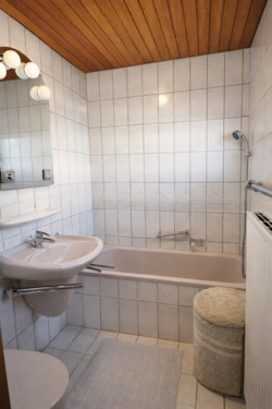 EG_Bad - Doppelhaushälfte mit 136,70 m&sup2; in Pforzheim zum Kaufen