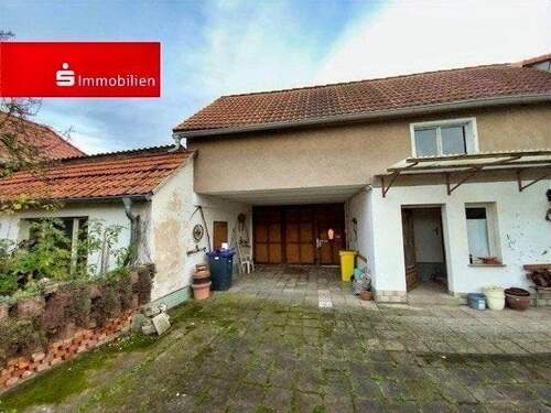 Grundstückszufahrt - Historischer Charme trifft auf ländliche Großzügigkeit