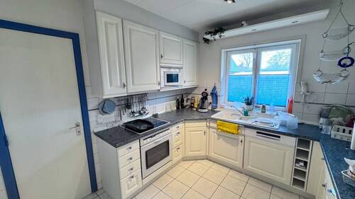 Küche mit Einbauküche - 