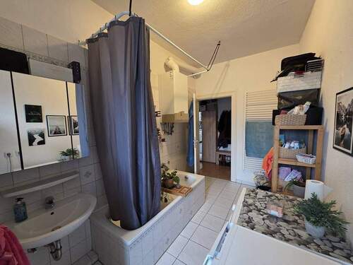 20251013_165407_(1024_x_768).jpg - 4 Zimmer Etagenwohnung in Fürth