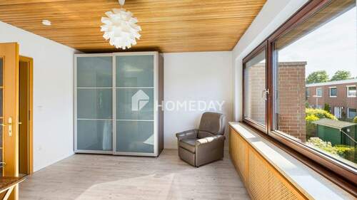 1. OG Schlafzimmer 2 - 