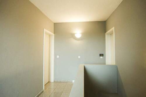 Treppenhaus - 2 Zimmer Mehrfamilienhaus, Wohnhaus in Buxtehude