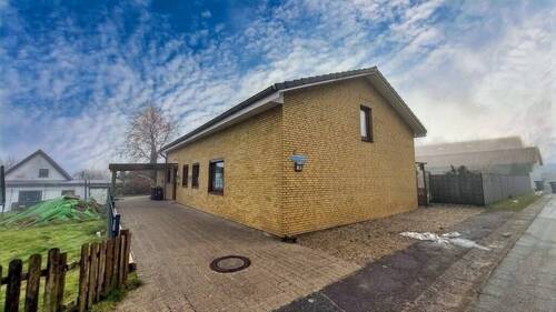 Straßenansicht - 3 Zimmer Einfamilienhaus zum Kaufen in Sieverstedt