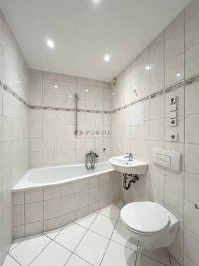 Bad - 2 Zimmer Etagenwohnung in Chemnitz