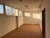 Obergeschoss - Halle in Güstrow zur Miete