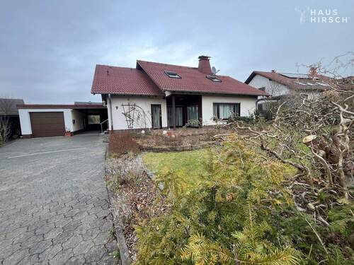 Garten / Einfahrt - 1 Zimmer Einfamilienhaus in Kirchhain