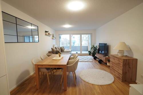 Wohnen-Essen-Kochen - Äußerst attraktive, moderne und helle 2-Zimmerwohnung mit Balkon in schöner Lage in Feucht