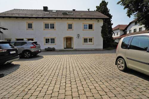 Hof - Büro in Tiefenbach