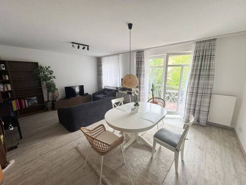 Wohnzimmer - 2 Zimmer Etagenwohnung zur Miete in Uetersen