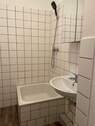 Bad mit Dusche.jpeg - 2 Zimmer Etagenwohnung in Kiel