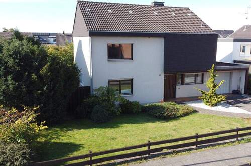 Ansicht Straßenseite - 6 Zimmer Einfamilienhaus in Swisttal / Buschhoven