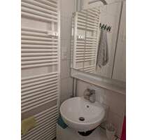 ...Sie brauchen bloß Ihre Zahnbürste....ETW Jülicher Str. 11 nahe GB-Center - Berlin Zehlendorf