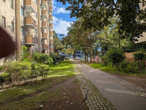 draußen 6 Blick zum Saturn.jpg - 