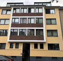 Sanierte 3 Zimmer Wohnung mit Balkon in ruhigem Mehrfamilienhaus - Düsseldorf Wersten