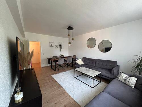 Wohnzimmer - 3 Zimmer Etagenwohnung zum Kaufen in Düsseldorf