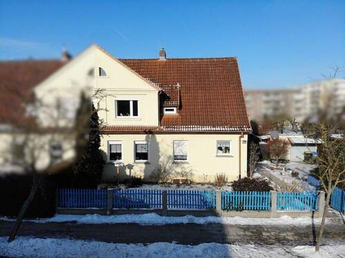 Ansicht Straße - 5 Zimmer Doppelhaushälfte zum Kaufen in Demmin