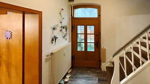 Eingangsbereich EG - Einfamilienhaus mit 159,00 m&sup2; in Engelskirchen zum Kaufen