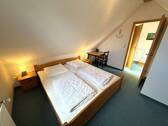Schlafzimmer DG - 
