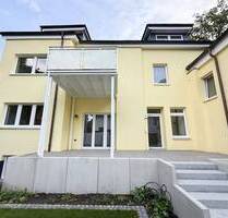 Frisch sanierte 4 Zimmer-Wohnung mit Terrasse mitten in Rissen - Hamburg / Rissen