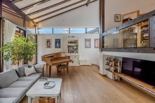 Herzlich willkommen! - Doppelhaushälfte in Split-Level-Bauweise mit individueller Raumaufteilung, Terrassen und Garten