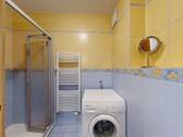 Duschbad mit Waschmaschine - 