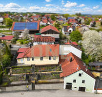 Kernsaniertes Wohnhaus, Gastro-Gewerbefläche und sanierungsbed. Wohnung darüber - Schierling Kernsaniertes Wohnhaus, Gastro-Gewerbefläche und sanierungsbed. Wohnung darüber - Schierling
