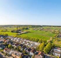 FAMILIENGLÜCK IN RÖDERMARK - Charmante Doppelhaushälfte mit eigenem Garten