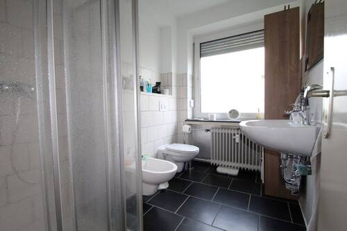 erneuertes Bad im EG - 