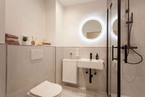 Badezimmer mit Regendusche - 