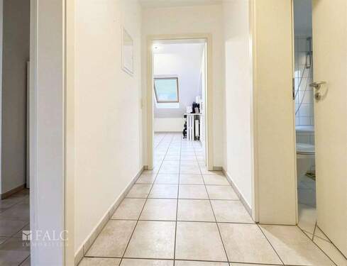 Flur - 2 Zimmer Etagenwohnung in Bonn