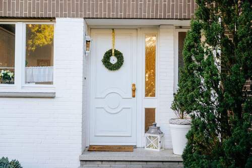 Haustür - 4 Zimmer Reihenmittelhaus in BI-Senne