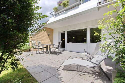 Terrasse - 3 Wohneinheiten inkl. 2 Ferienwohnungen in Doppelhaushälfte