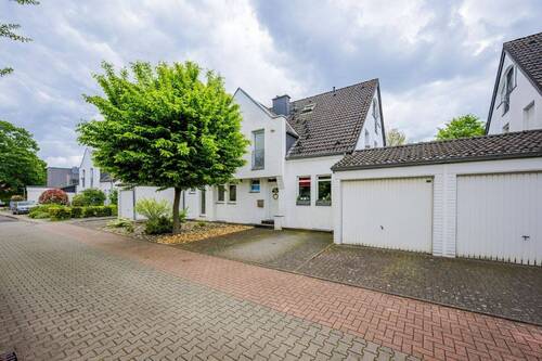 Bild 2 - 5 Zimmer Doppelhaushälfte zum Kaufen in Neuss